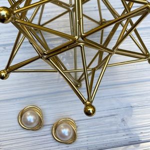 VTG Faux Pearl Clip on Earrings